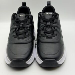 NWT DKNY Decorah Women’s Black and White Sneakers 8,5